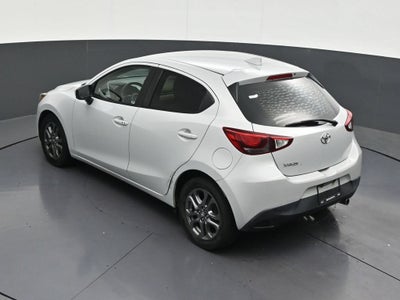 2020 Toyota Yaris Hatchback LE
