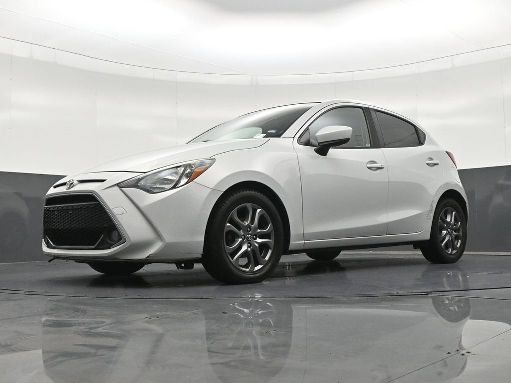 2020 Toyota Yaris Hatchback LE