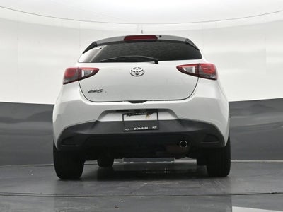 2020 Toyota Yaris Hatchback LE