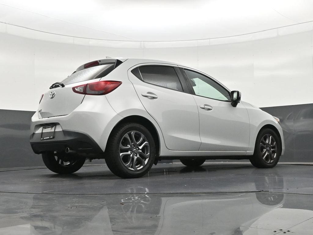 2020 Toyota Yaris Hatchback LE
