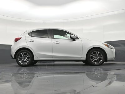 2020 Toyota Yaris Hatchback LE