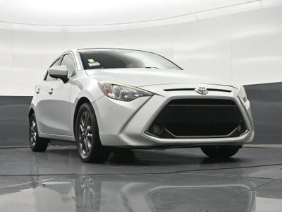 2020 Toyota Yaris Hatchback LE