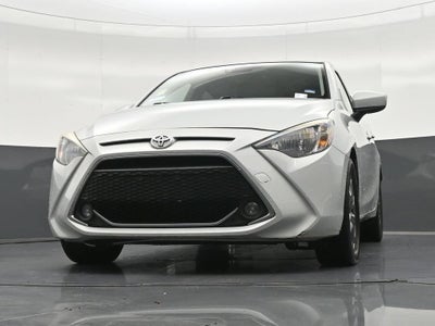 2020 Toyota Yaris Hatchback LE