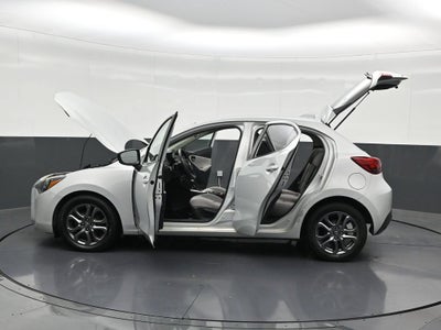 2020 Toyota Yaris Hatchback LE