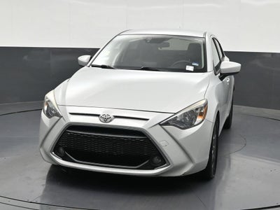 2020 Toyota Yaris Hatchback LE