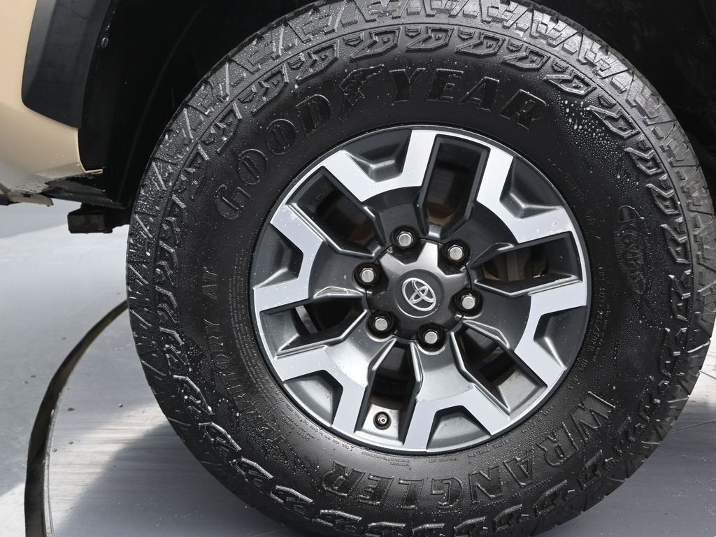 2017 Toyota Tacoma SR5