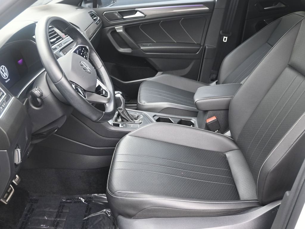 2022 Volkswagen Tiguan SE R-Line Black