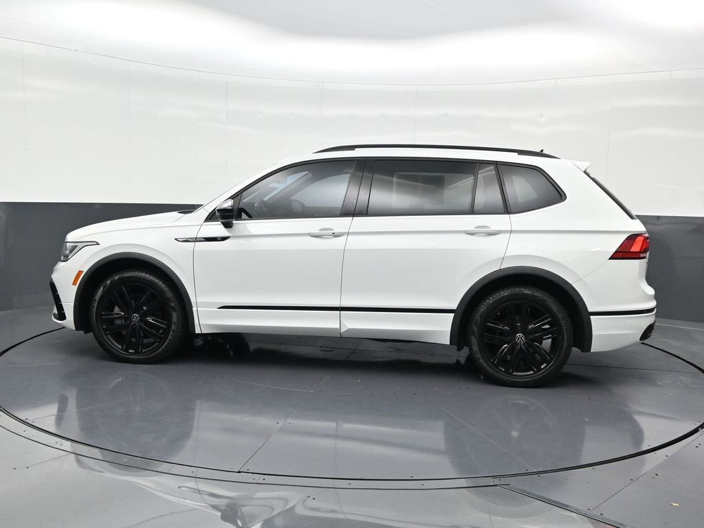 2022 Volkswagen Tiguan SE R-Line Black