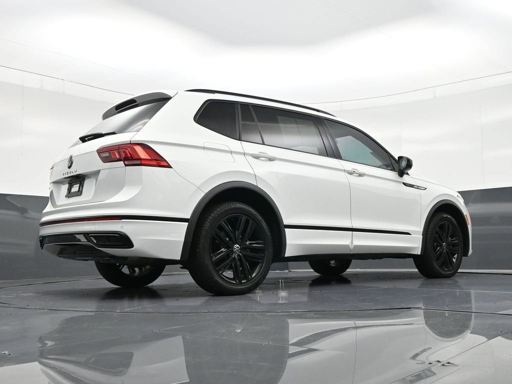 2022 Volkswagen Tiguan SE R-Line Black