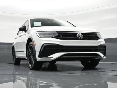 2022 Volkswagen Tiguan SE R-Line Black