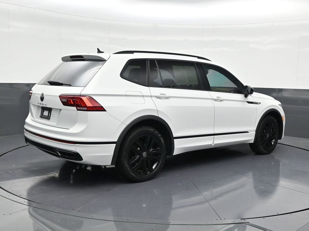 2022 Volkswagen Tiguan SE R-Line Black