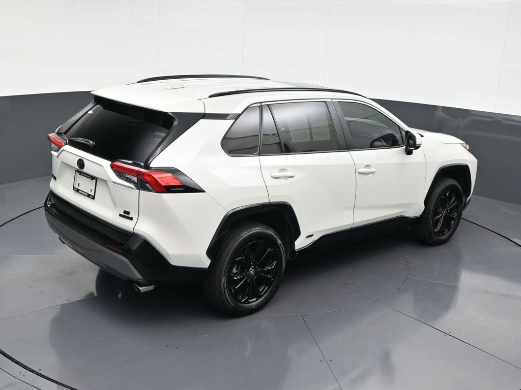 2022 Toyota RAV4 Hybrid SE
