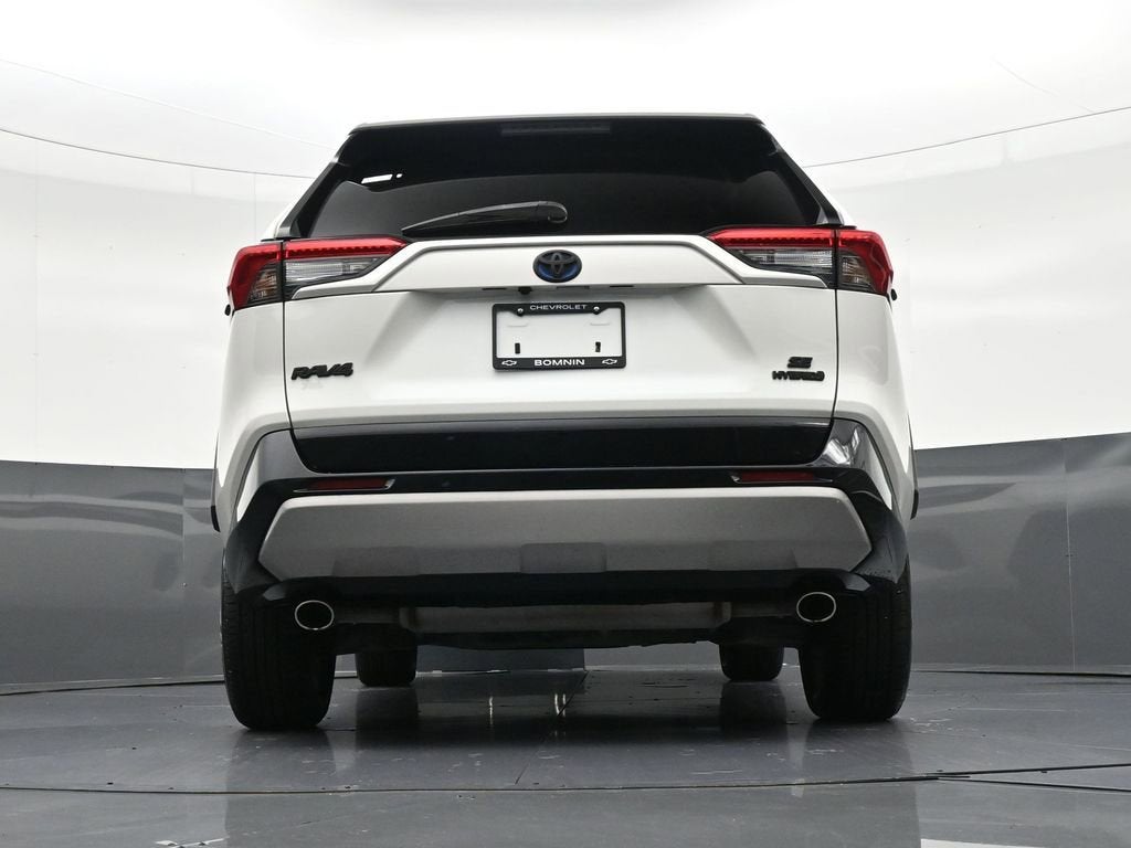 2022 Toyota RAV4 Hybrid SE