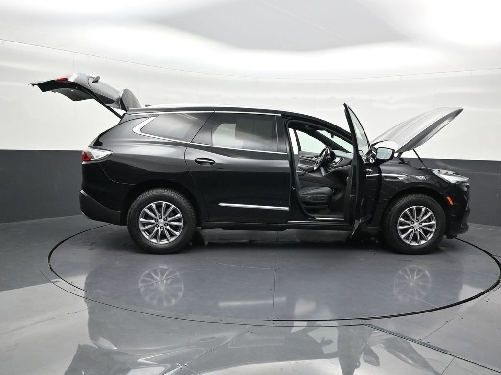 2022 Buick Enclave Essence
