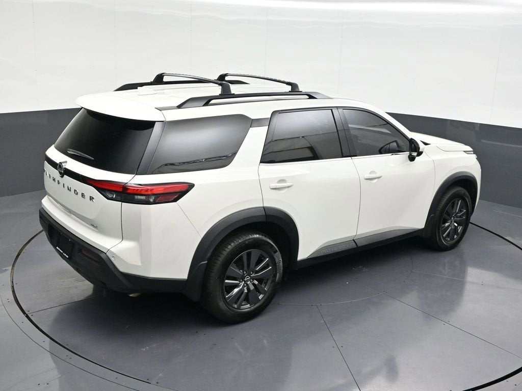 2022 Nissan Pathfinder SV