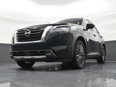 2022 Nissan Pathfinder SL