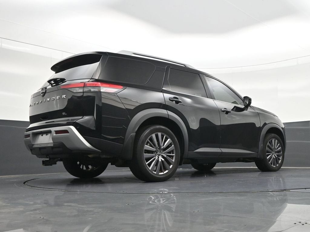 2022 Nissan Pathfinder SL
