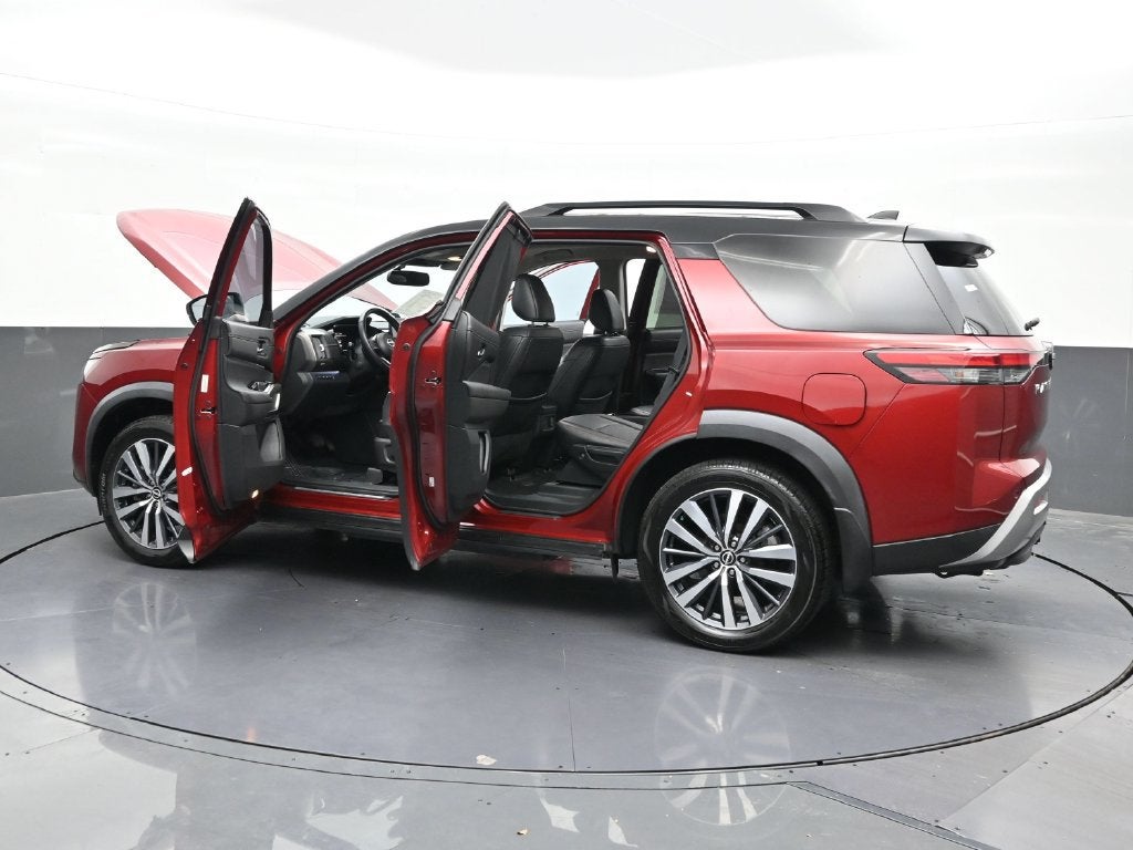 2022 Nissan Pathfinder Platinum