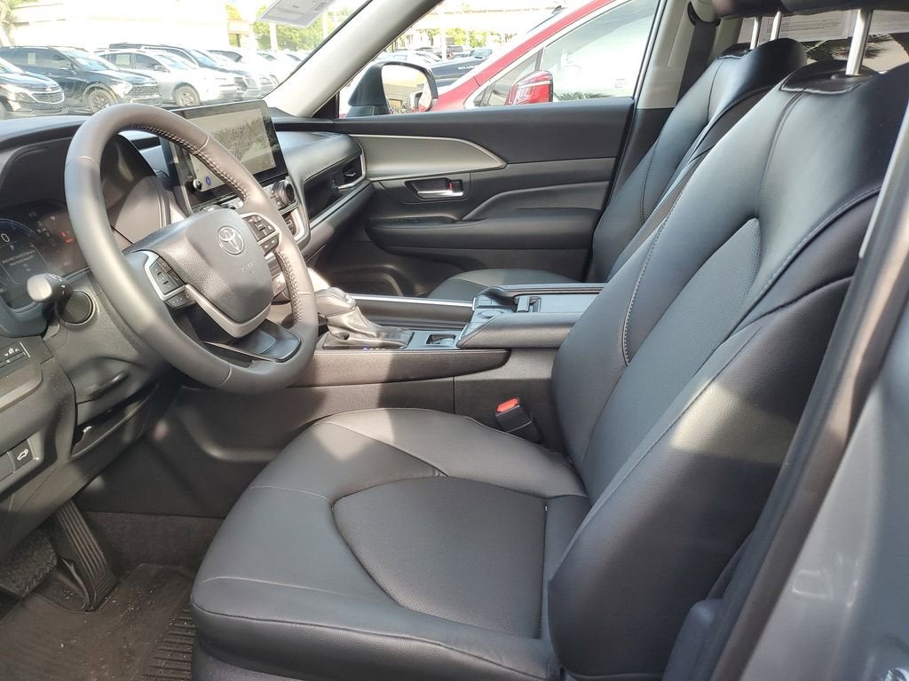 2025 Toyota Grand Highlander XLE