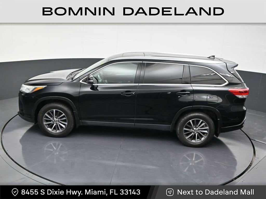 2019 Toyota Highlander SE