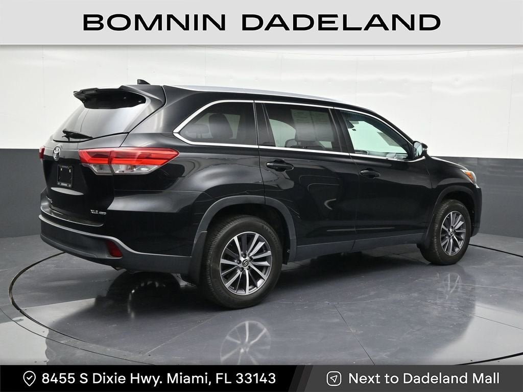 2019 Toyota Highlander SE