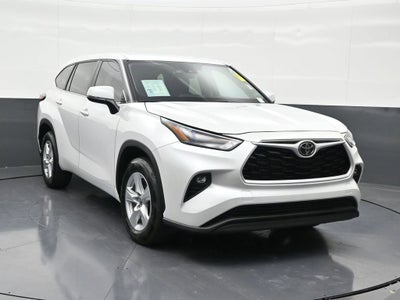 2024 Toyota Highlander LE