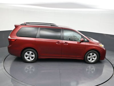 2020 Toyota Sienna LE Auto Access Seat