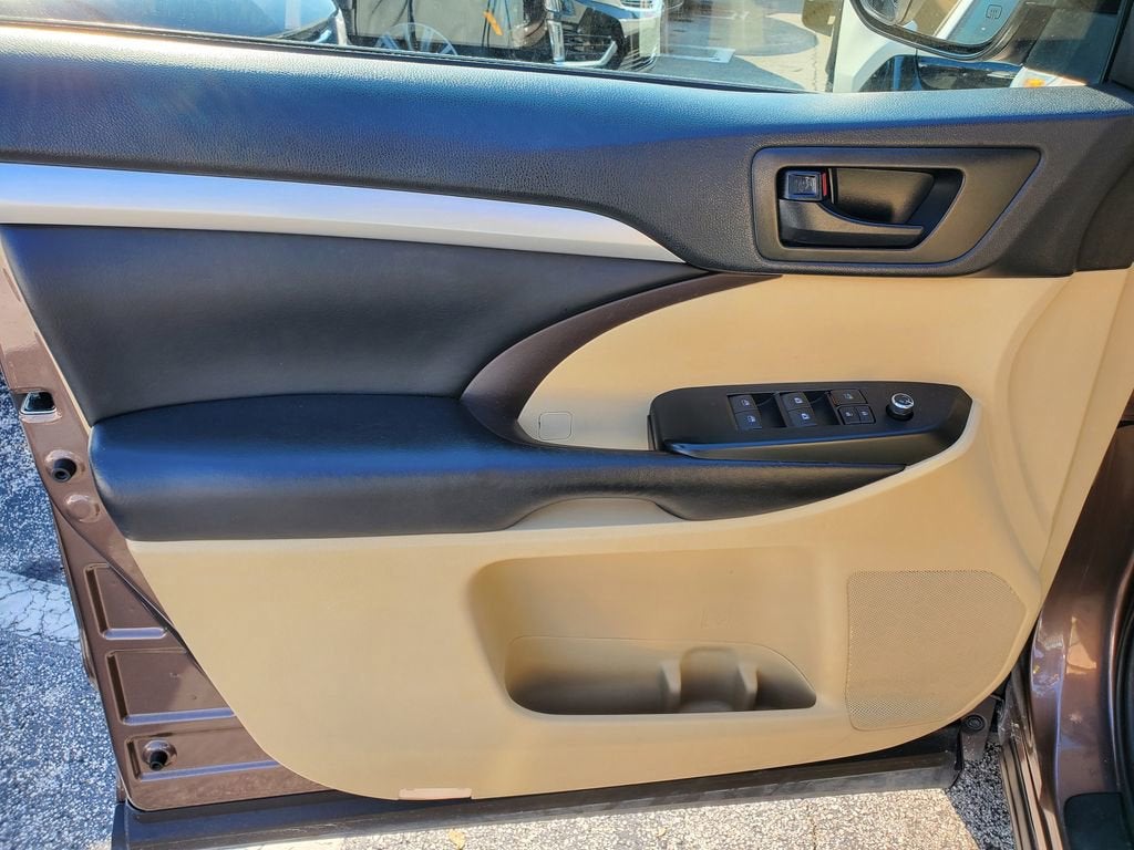 2018 Toyota Highlander LE