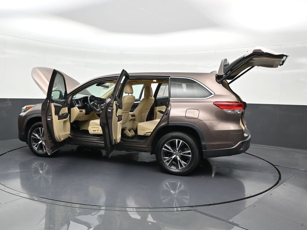 2018 Toyota Highlander LE