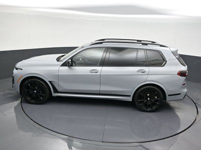 2023 BMW X7 M60i