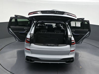 2023 BMW X7 M60i