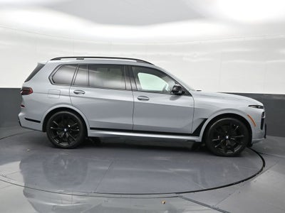 2023 BMW X7 M60i