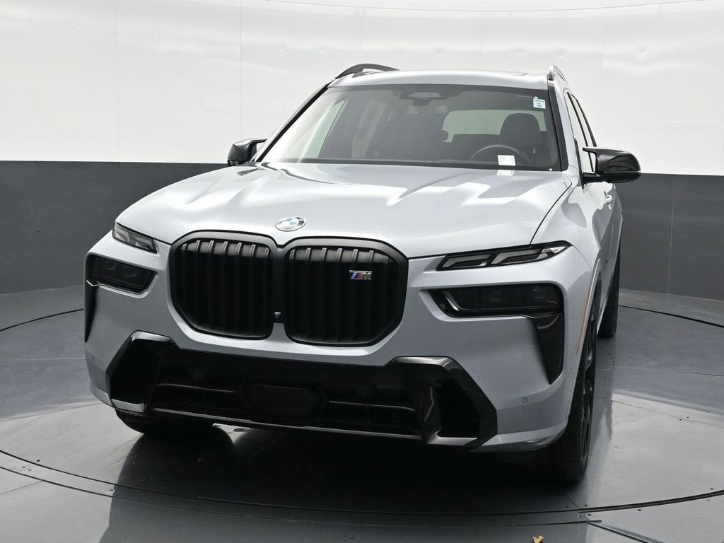2023 BMW X7 M60i
