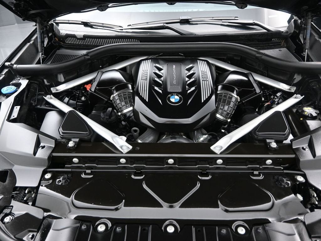 2021 BMW X6 M50i