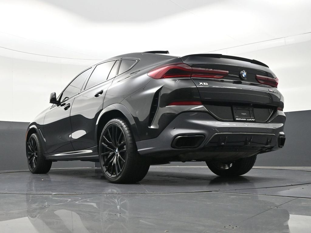 2021 BMW X6 M50i