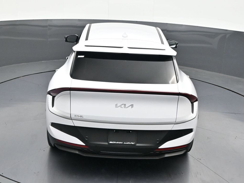 2025 Kia EV6 Light