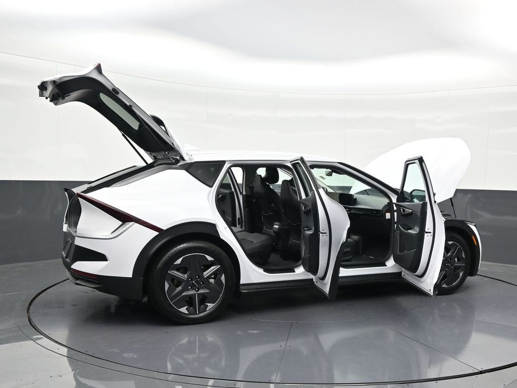 2025 Kia EV6 Light