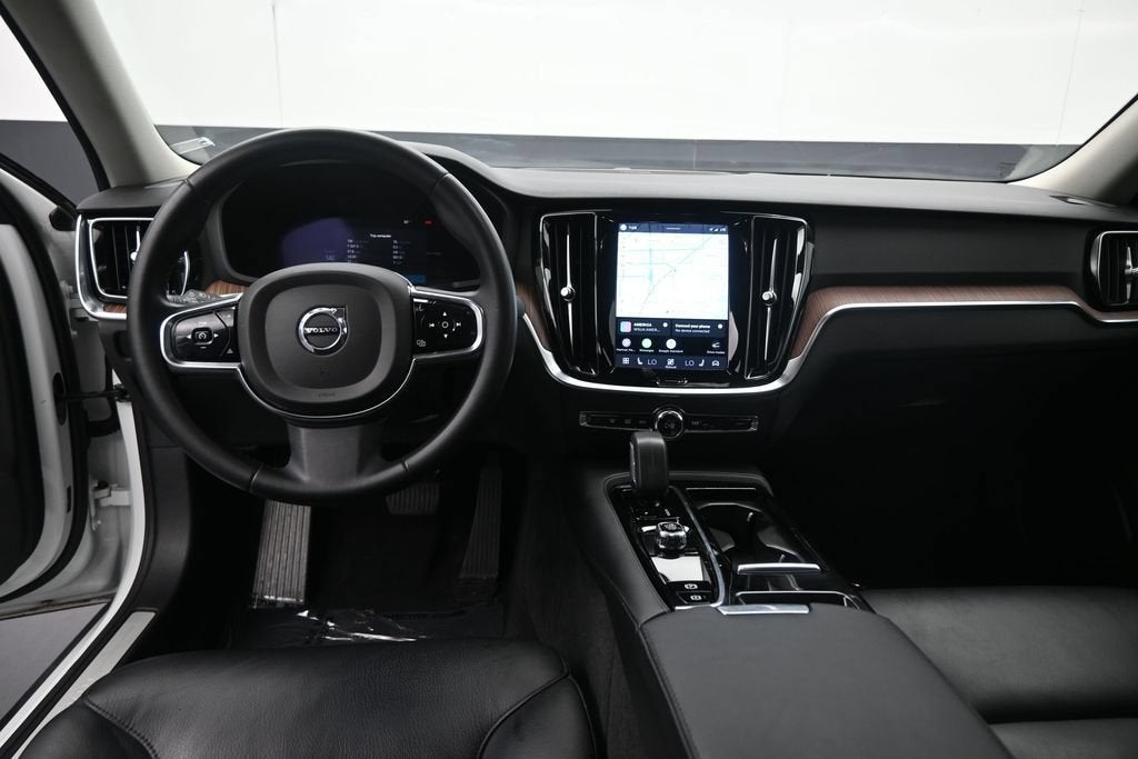 2024 Volvo S60 Recharge Plug-In Hybrid T8 Plus Dark Theme