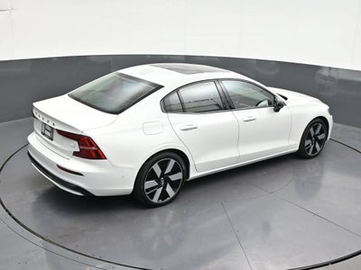 2024 Volvo S60 Recharge Plug-In Hybrid T8 Plus Dark Theme
