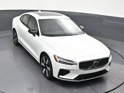 2024 Volvo S60 Recharge Plug-In Hybrid T8 Plus Dark Theme