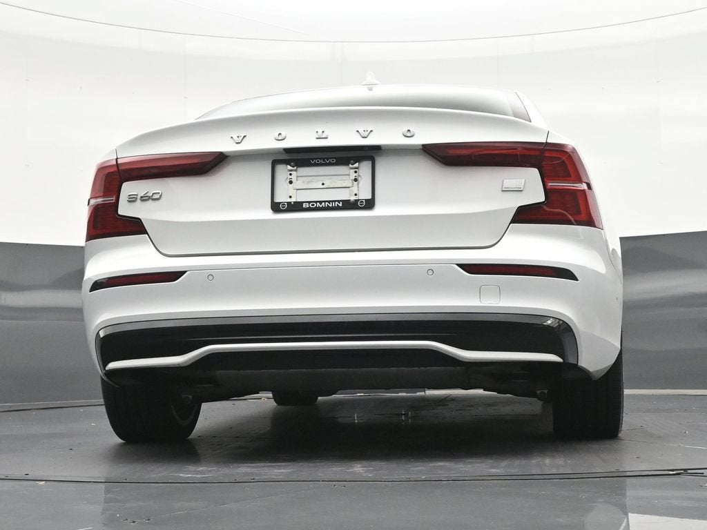 2024 Volvo S60 Recharge Plug-In Hybrid T8 Plus Dark Theme