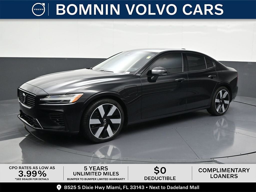 2024 Volvo S60 Recharge Plug-In Hybr Plus Dark Theme