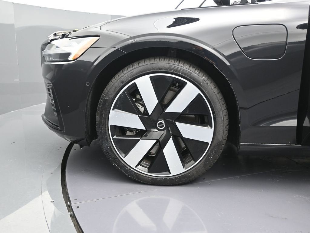2024 Volvo S60 Recharge Plug-In Hybr Plus Dark Theme