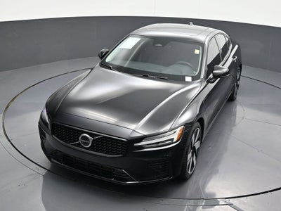 2024 Volvo S60 Recharge Plug-In Hybr Plus Dark Theme