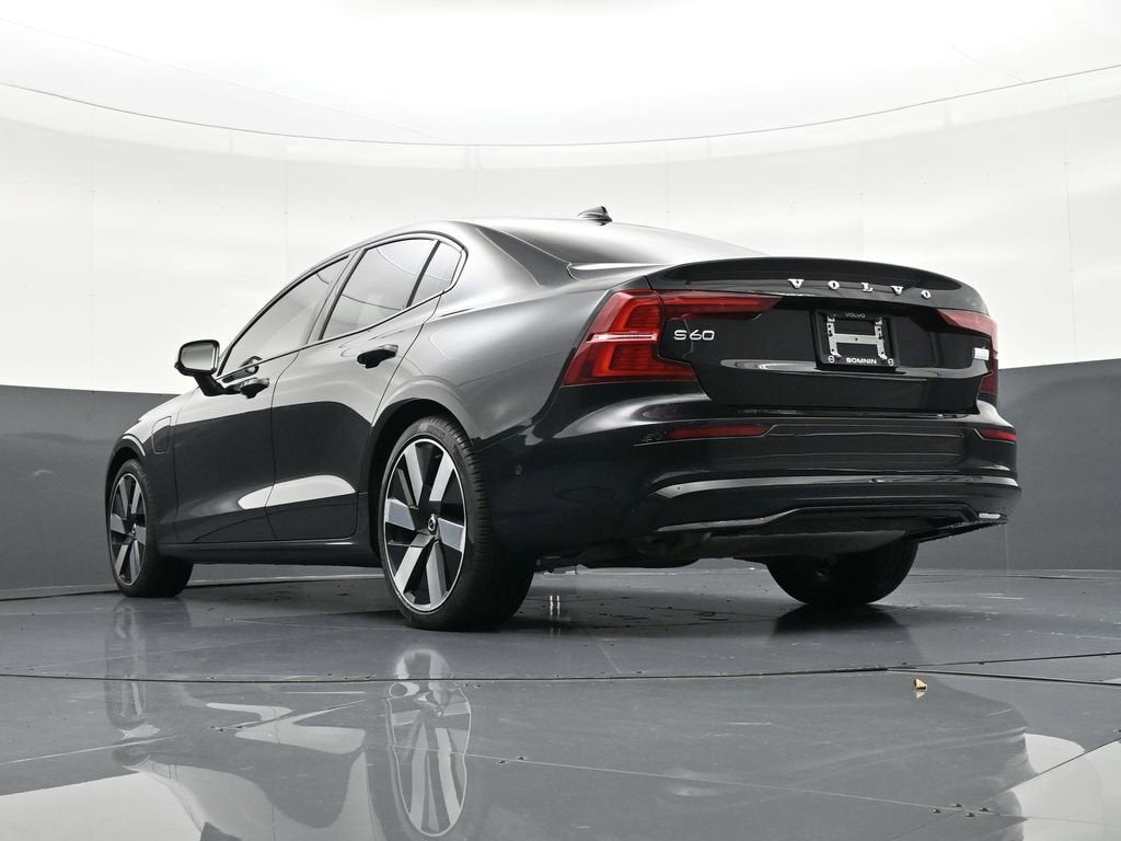 2024 Volvo S60 Recharge Plug-In Hybr Plus Dark Theme