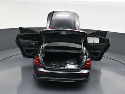 2024 Volvo S60 Recharge Plug-In Hybr Plus Dark Theme