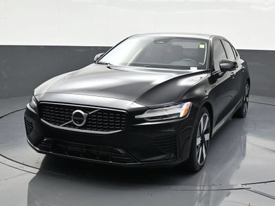 2024 Volvo S60 Recharge Plug-In Hybr Plus Dark Theme