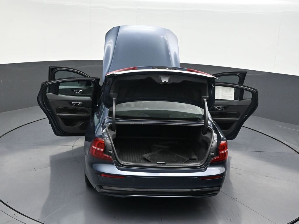 2023 Volvo S60 Core Dark Theme