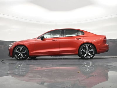 2023 Volvo S60 B5 Core Dark Theme