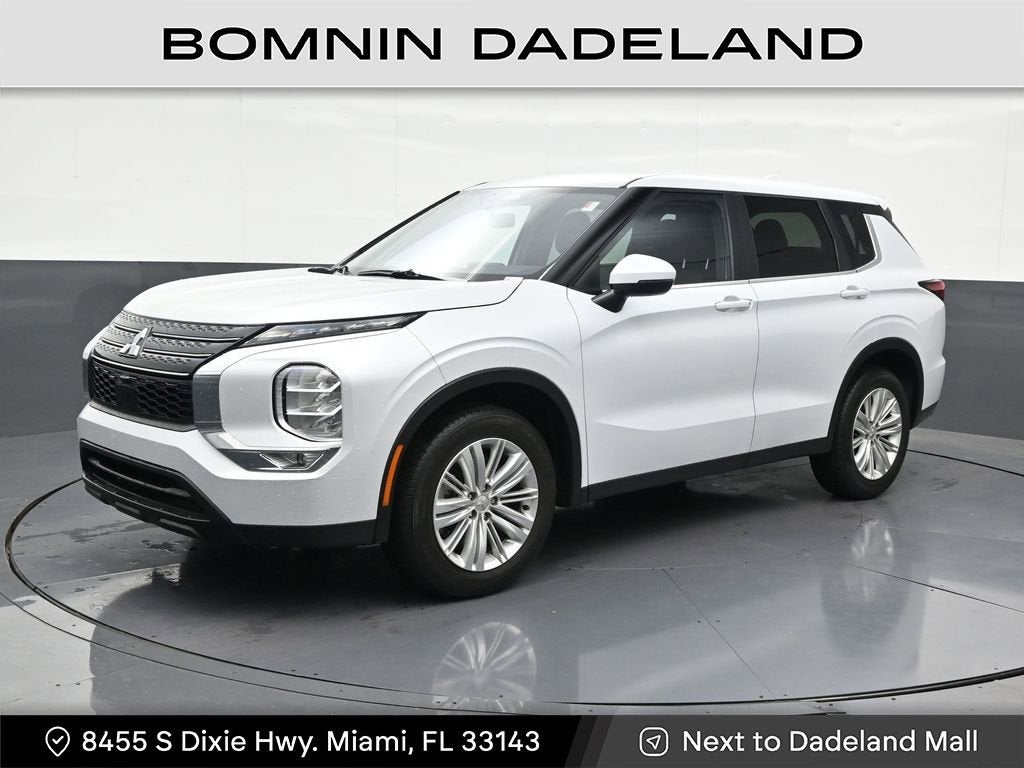 2024 Mitsubishi Outlander ES